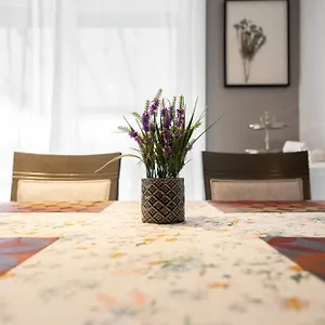 Apartment Comfortable Spacious House With Parking, Brossard